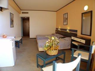 Lomeniz Hotel