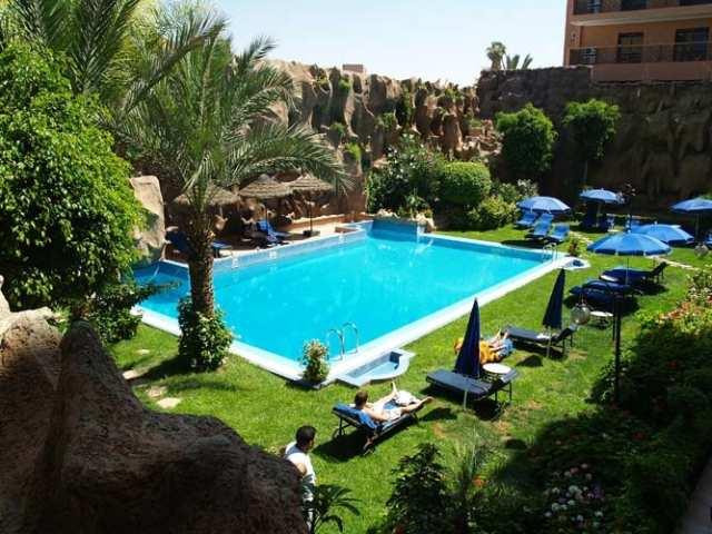 Azka Hotel