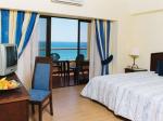Yellow Monte Gordo Beach Hotel Picture 6