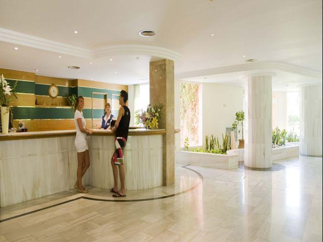 Ola Maioris Hotel