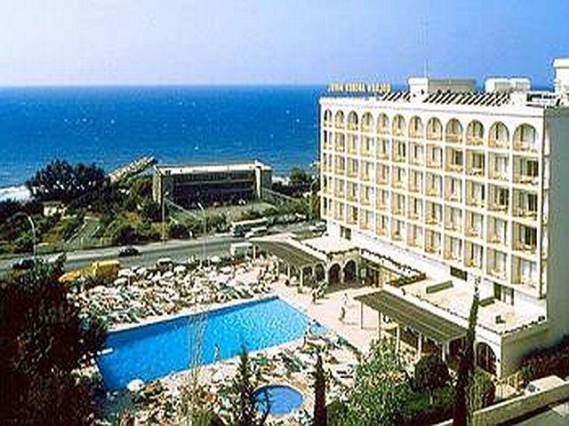 Golden Arches Hotel