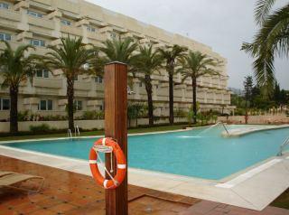 NH Alanda Hotel