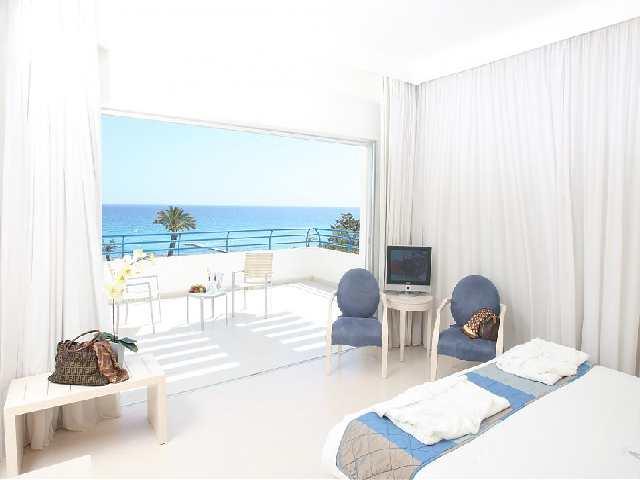 Vrissiana Beach Hotel