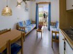 Ola Isabel Apartments Picture 6