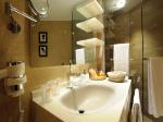 Elegance Hotel Picture 2