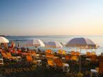 Evelyn Beach Hotel Picture 2