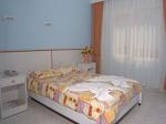Golden Moon Apartments Picture 4