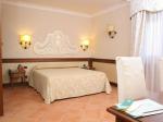 Michelangelo Hotel Picture 7