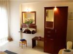 Tropical Studio Apartments Picture 4