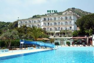 Tennis Hotel
