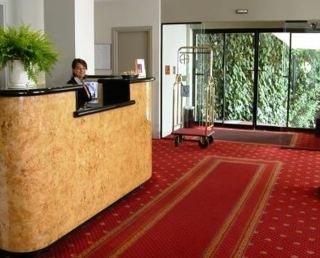Adam Hotel