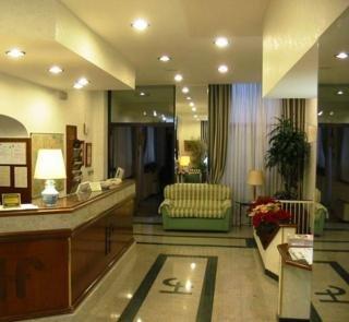 Flora Hotel