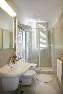 B&h Hotel Residence Paradiso