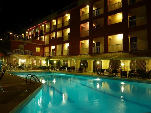 Oasis Hotel