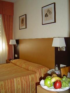 Laris Hotel