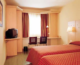 Nh Barajas Hotel