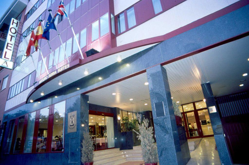 Arturo Soria Suites Hotel