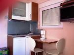 Johnny Studio Apartments Picture 3