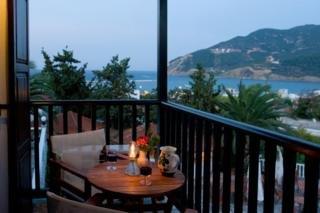 Dionyssos Hotel