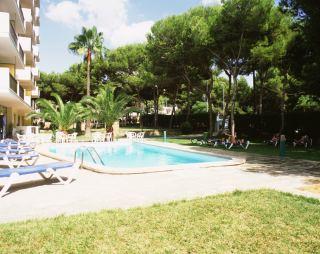 Tres Torres Aparthotel
