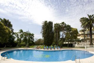 Reina Cristina Hotel