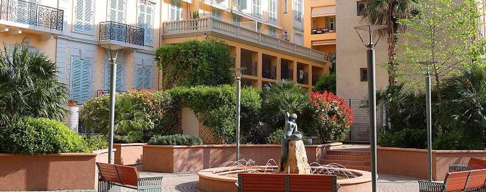 Les Rivages Du Parc P & V Hotel
