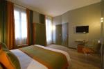 Excelsior Hotel Picture 4