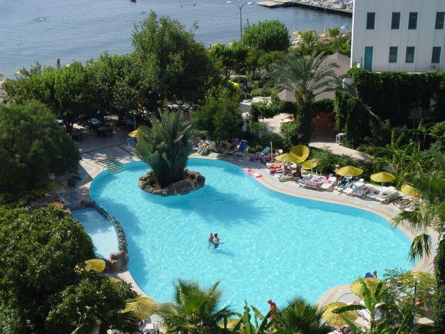Tropical Hotel