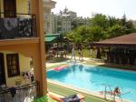 Esmeralda Apartments Picture 3