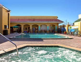Howard Johnson Enchanted Land Hotel