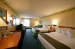 Holiday Inn Express & Suites Hotel Picture 3
