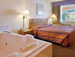 Howard Johnson Express Inn and Suites Lakefront Park Hotel Picture 1