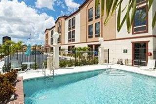 La Quinta Inn & Suites Northeast