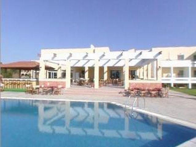 Nefeli Hotel and Studios