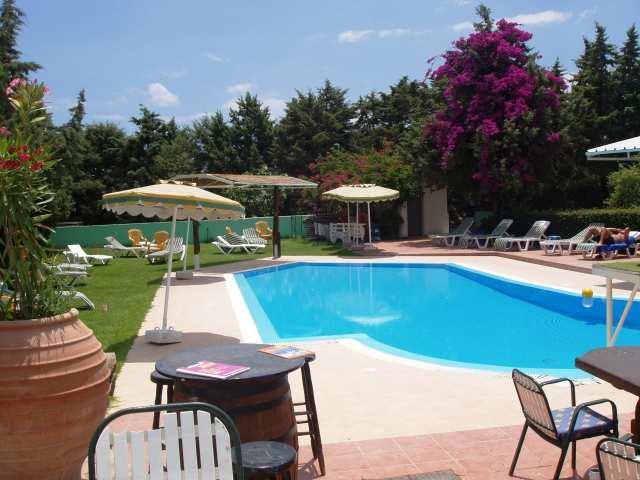 Gorgona Studios & Apartments