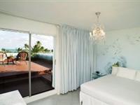 Penguin Hotel