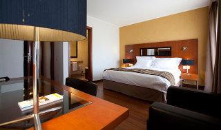Clarion Suites Hotel