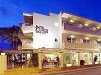 Lux Isla Hotel