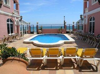 Lloyds Beach Club Hotel