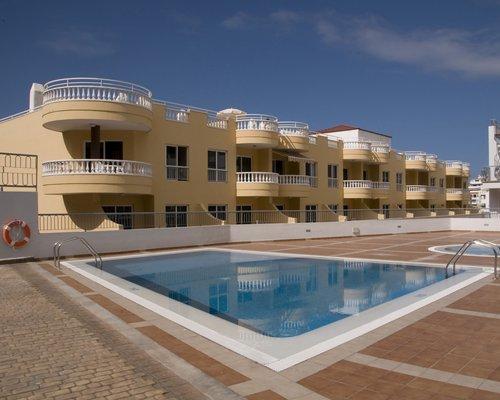 Club La Mar Apartments