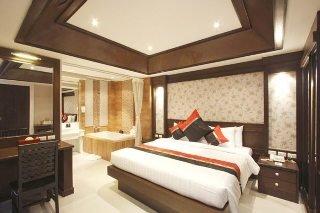 Raya Buri Patong Hotel