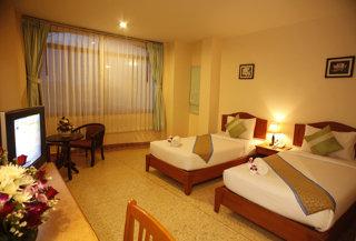 Sripet Hotel