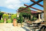 Garden Village Studios and Apartments Picture 1