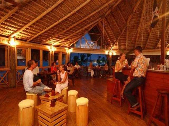 Vik Cayena Beach Hotel