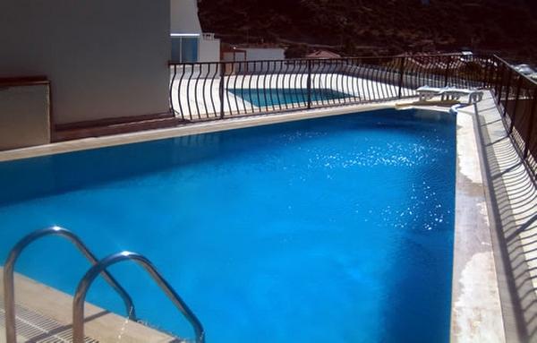 Es Apartments