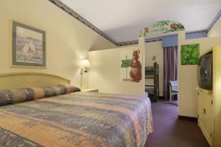 Ramada Maingate West Hotel