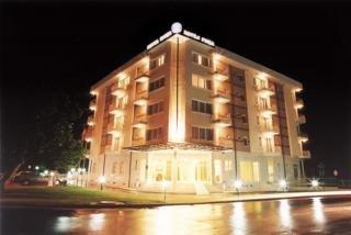 Ritza Hotel
