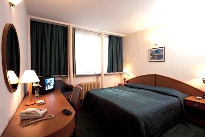 Central Hotel