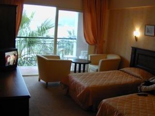 Candan Beach Hotel