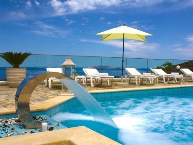 Happy Cretan Apartments & Suites Hotel